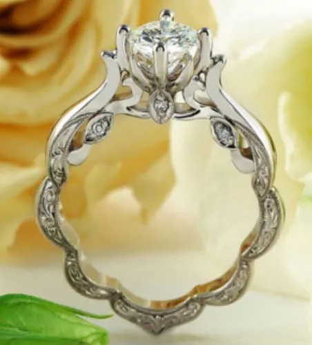 R366 Silver Ornate Rhinestone Ring
