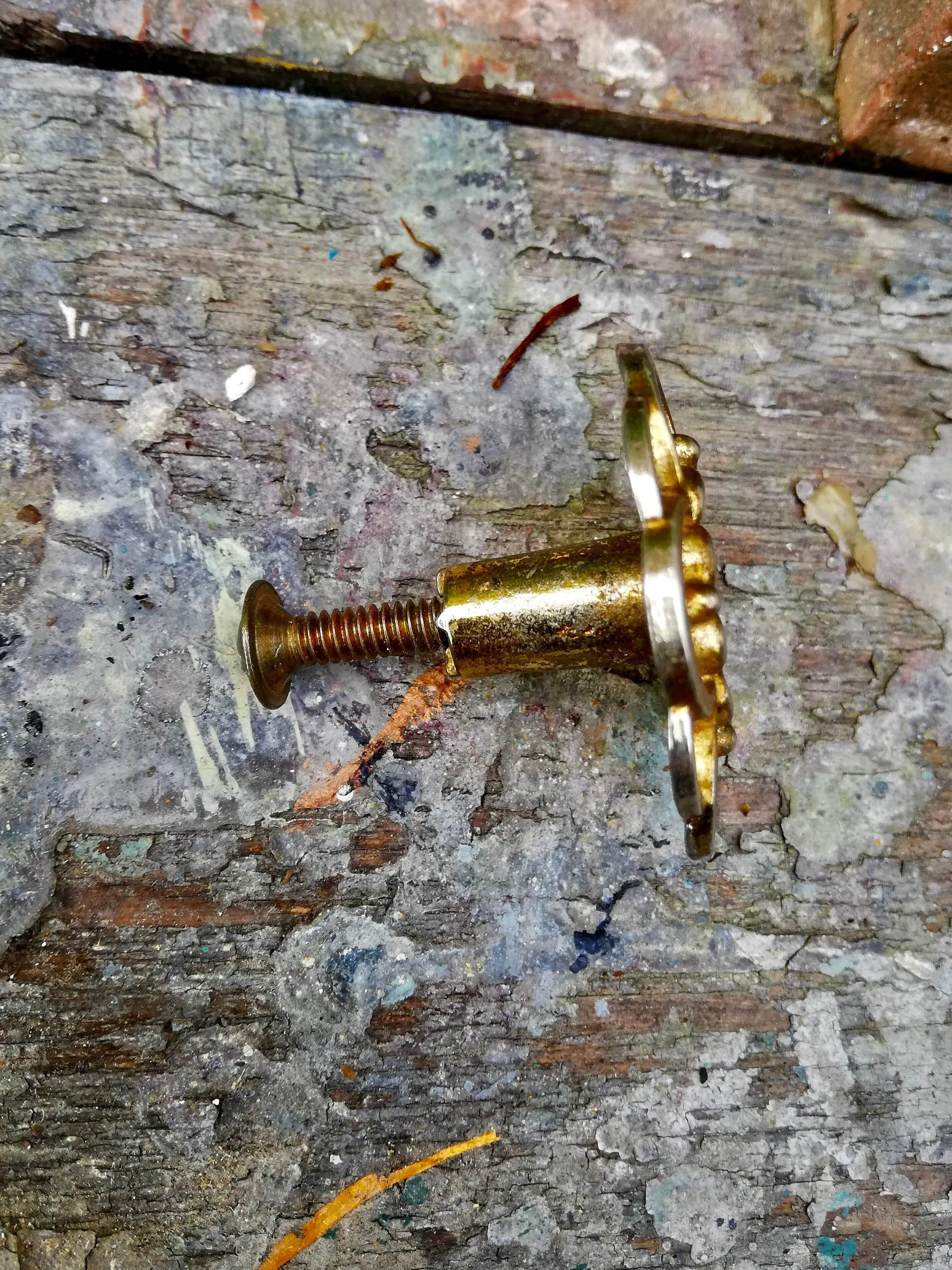 Vintage round ornate 1940's furniture handle