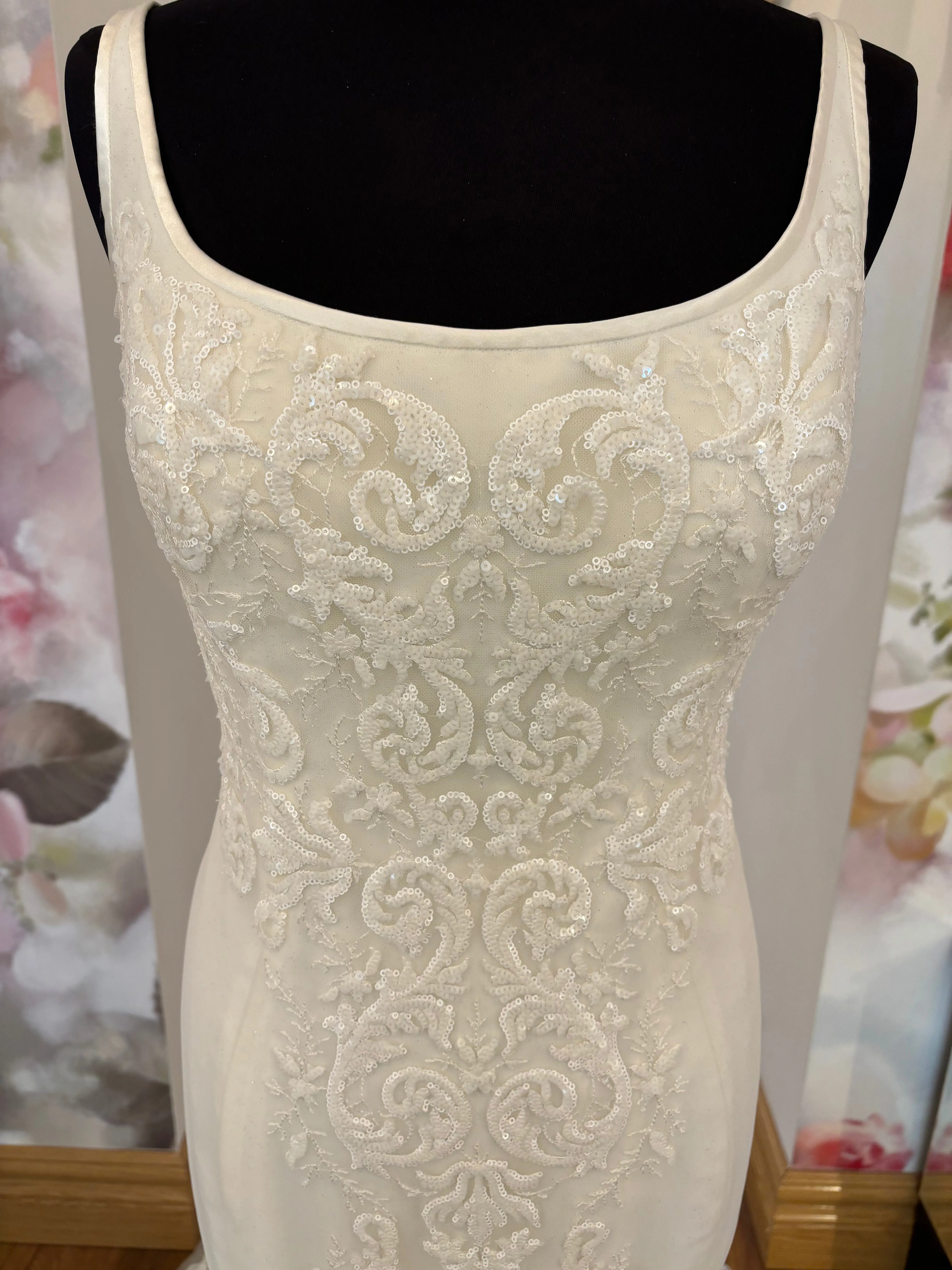 WHITE ROSE ’R131’ UK 16/18